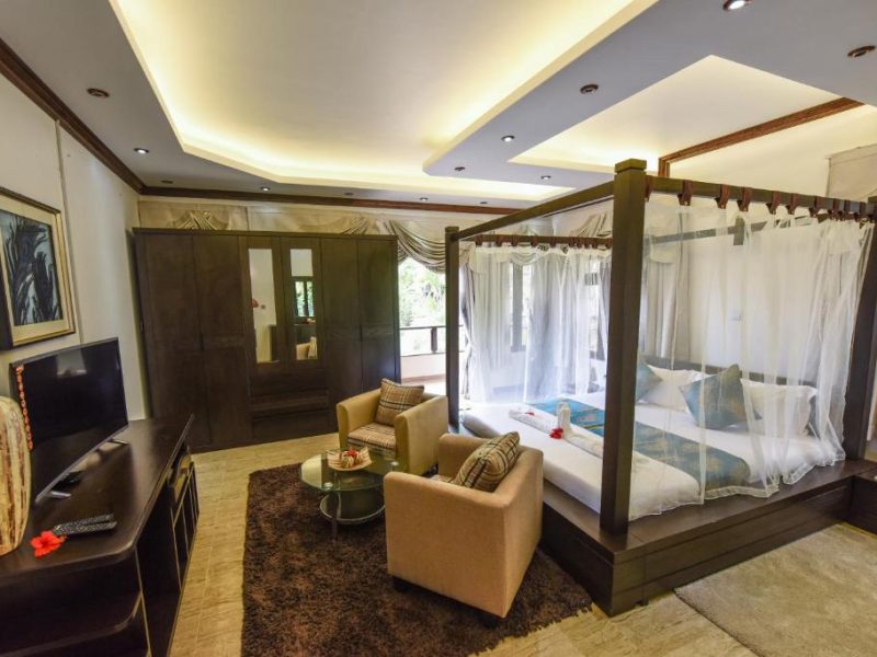 Junior Suite 2 Adults (includes Breakfast)