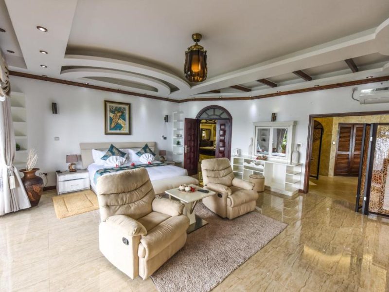 Executive Suite 2 Adults (includes Breakfast)